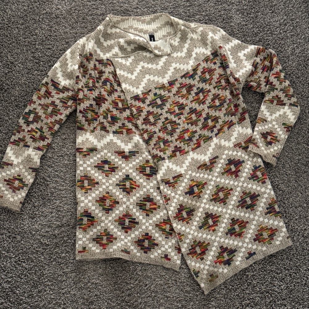 Design Lab Lord & Taylor Geometric Knit Cardigan